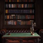 Адвокат по банкротству с сопровождением в суде