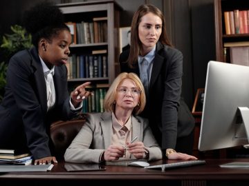 Сопровождение клиентов при банкротстве на всех этапах