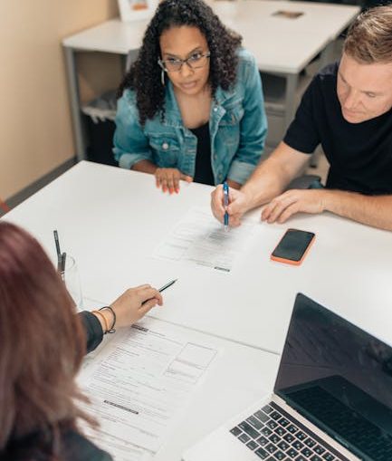 Как проходит банкротство для сотрудников демографии в России