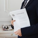 Как банкротство помогает избавиться от долгов по ипотеке и алиментам