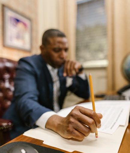 Списание долгов — защита интересов клиента в суде