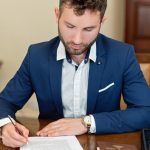 Как проходит банкротство физлица с долгами по налогам и ипотекой