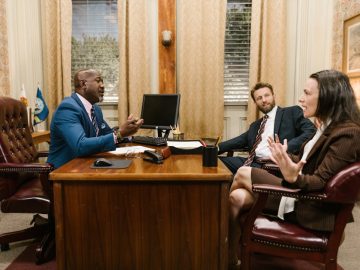 Помощь при долговых обязательствах с процедурой банкротства