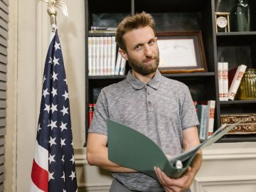 Как проходит банкротство для сотрудников салонов красоты в РФ