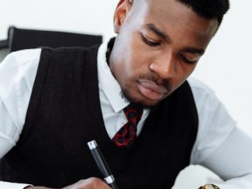 Как проходит банкротство для сотрудников табачного хозяйства в РФ