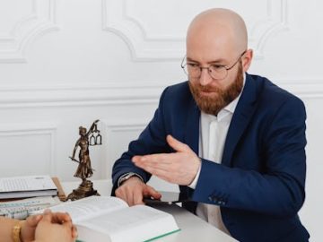 Как проходит банкротство для сотрудников ягодного хозяйства в РФ