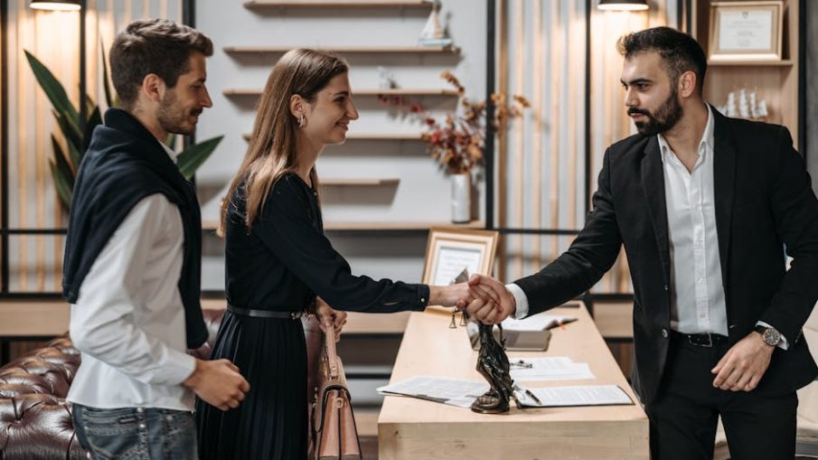 Как банкротство помогает избавиться от долгов по штрафам и налогами