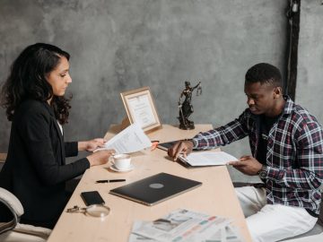 Как банкротство физлица влияет на оформление медицинских выплат